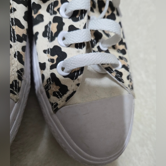 Converse All Star Chuck 70 Leopard Print White Cream Lace Up Shoes Size: 10.5 - Picture 9 of 13
